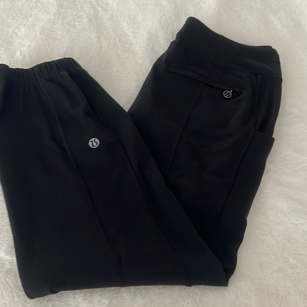 Lululemon Athletica Black Capris